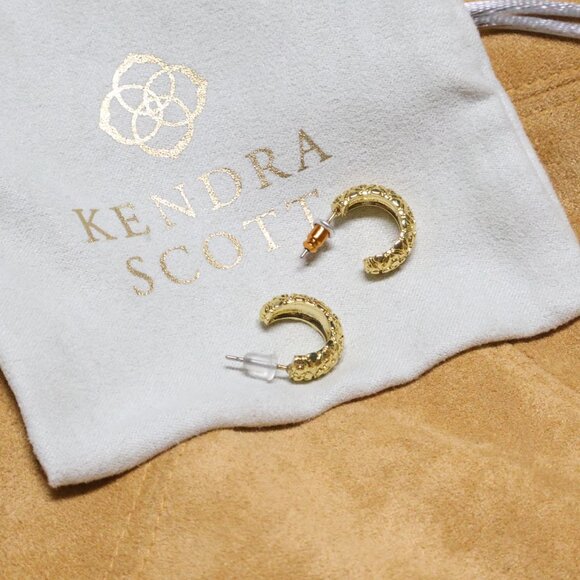 Kendra Scott - Harper Gold Huggie Earrings - Picture 2 of 3